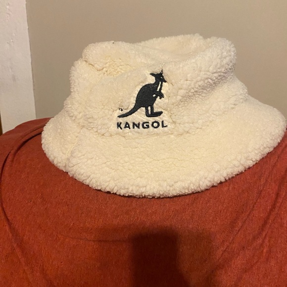 Women’s kangol bucket hat - Picture 1 of 3